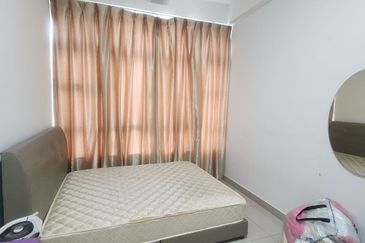 D'Summit Residences @ Kempas Utama