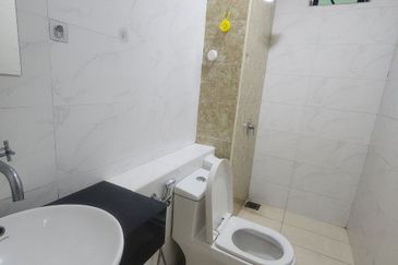 D'Summit Residences @ Kempas Utama