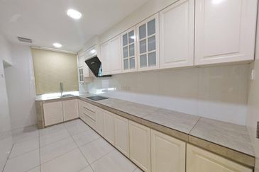 Jalan Perjiranan 11/1