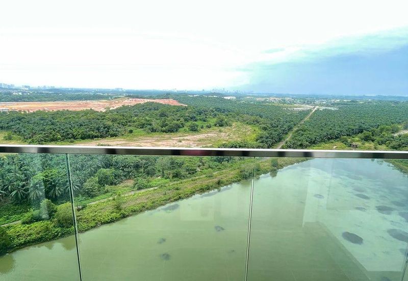 D'Pristine Medini