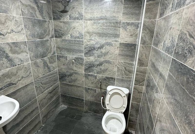 Mount Austin / Low Cost 2 Storey / 3Bed 2Bath / 82