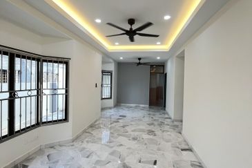 Taman Damai Jaya / Single Storey End Lot / 4Bed 2B