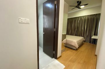 Baypoint @ Country Garden Danga Bay