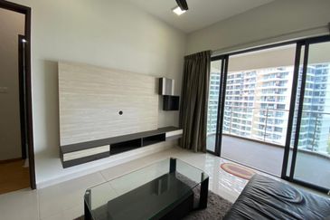 Baypoint @ Country Garden Danga Bay