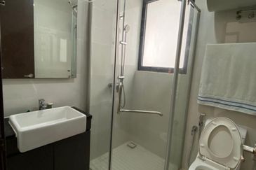 Baypoint @ Country Garden Danga Bay