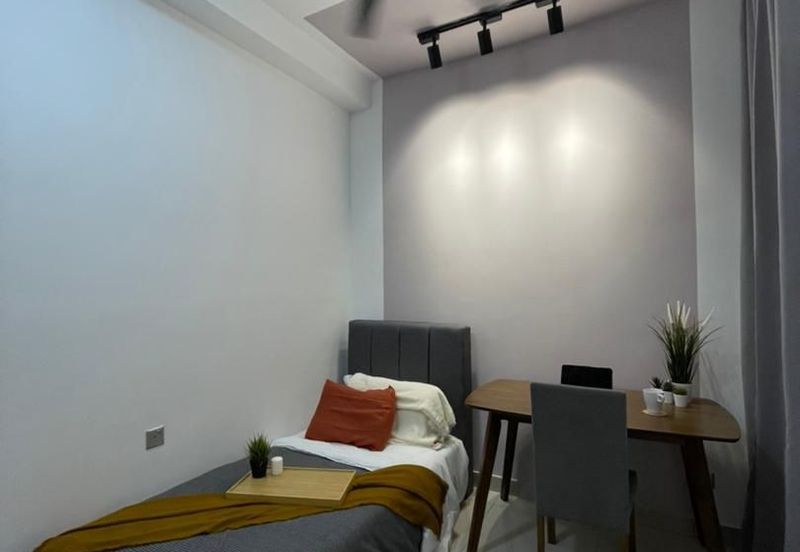 SKS Habitat Apartment, Larkin