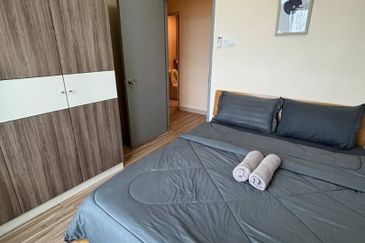 Golden Sands Seaview Residence