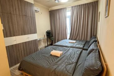 Golden Sands Seaview Residence