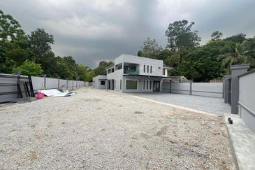 Jalan Bukit Kempas 2/15