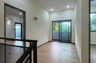 Jalan Bukit Kempas 2/15