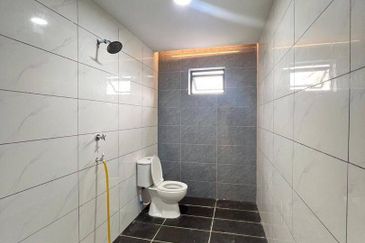 Jalan Bukit Kempas 2/15