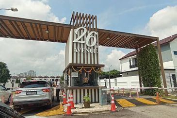 Bukit Indah Avenue 26 @ Villosa