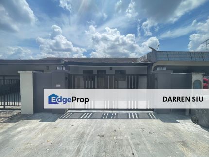 Skudai / Taman Universiti / Fully Renovated , Johor, Skudai