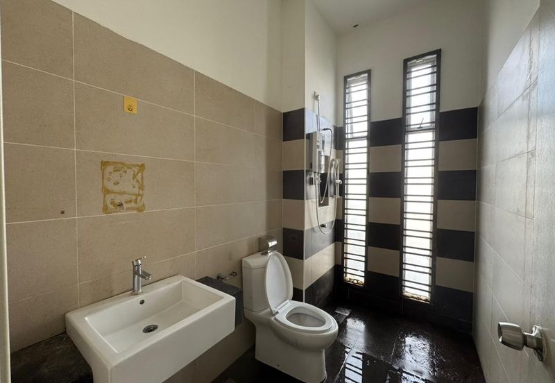 Austin Residence @Taman Mount Austin