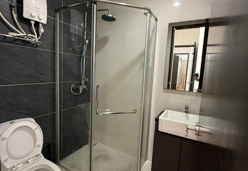 Baypoint @ Country Garden Danga Bay