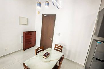 Baypoint @ Country Garden Danga Bay