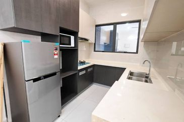 Baypoint @ Country Garden Danga Bay