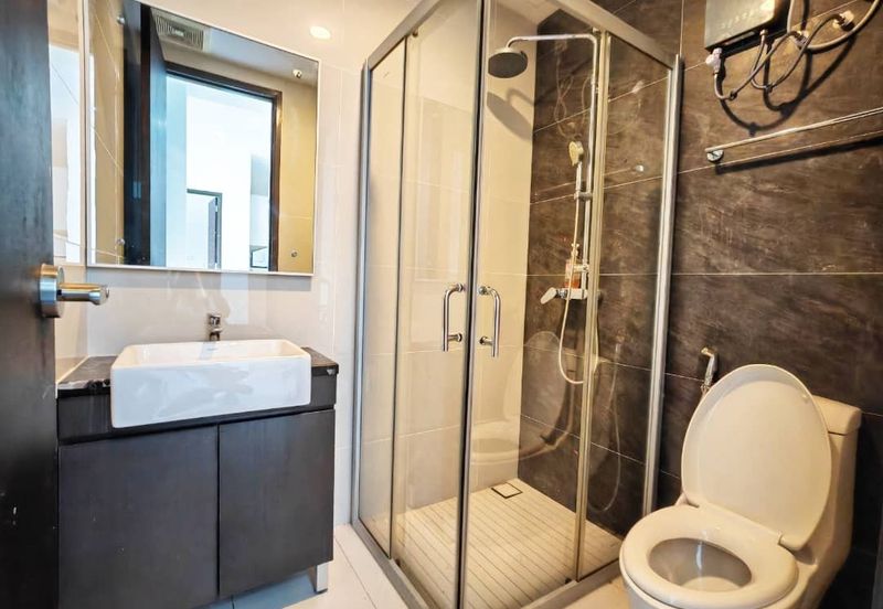 Baypoint @ Country Garden Danga Bay