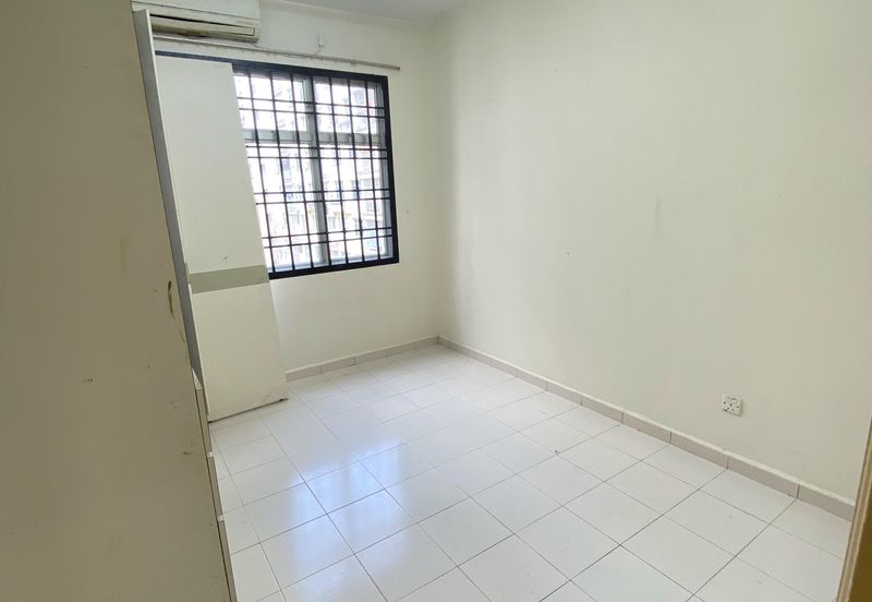 Villa Krystal, Bandar Selesa Jaya