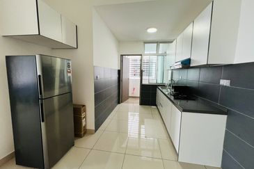 SKS Habitat Apartment, Larkin