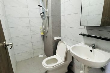 SKS Habitat Apartment, Larkin