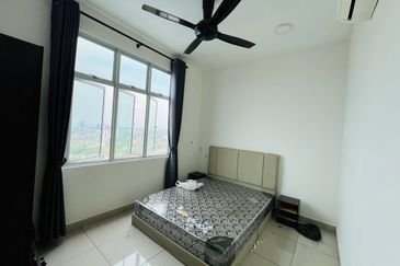 SKS Habitat Apartment, Larkin
