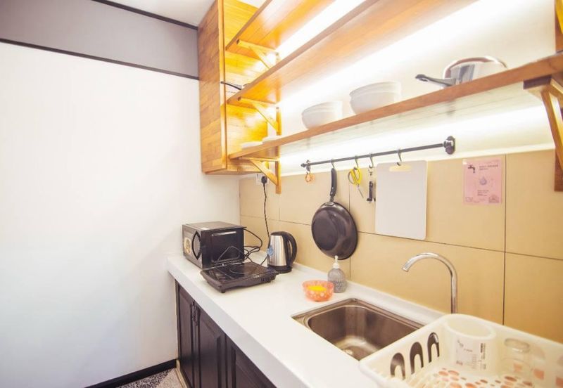 Akademik Suite @ Mount Austin