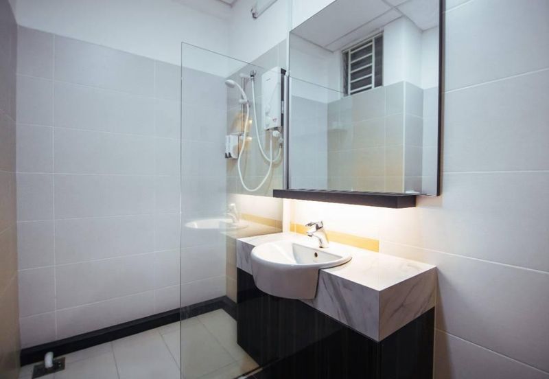 Akademik Suite @ Mount Austin