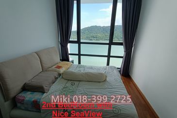 Queens Residences @ Queens Waterfront