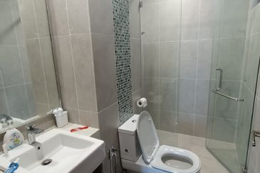 Queens Residences @ Queens Waterfront