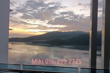 Queens Residences @ Queens Waterfront