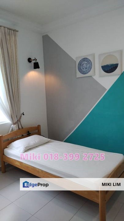 For Sale 3-Storey Terraced House Facing Seaview at Shamrock Beach Villas in Batu Ferringhi., Penang, Batu Ferringhi