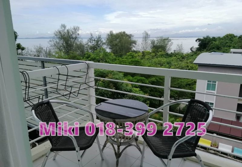 For Sale 3-Storey Terraced House Facing Seaview at Shamrock Beach Villas in Batu Ferringhi.