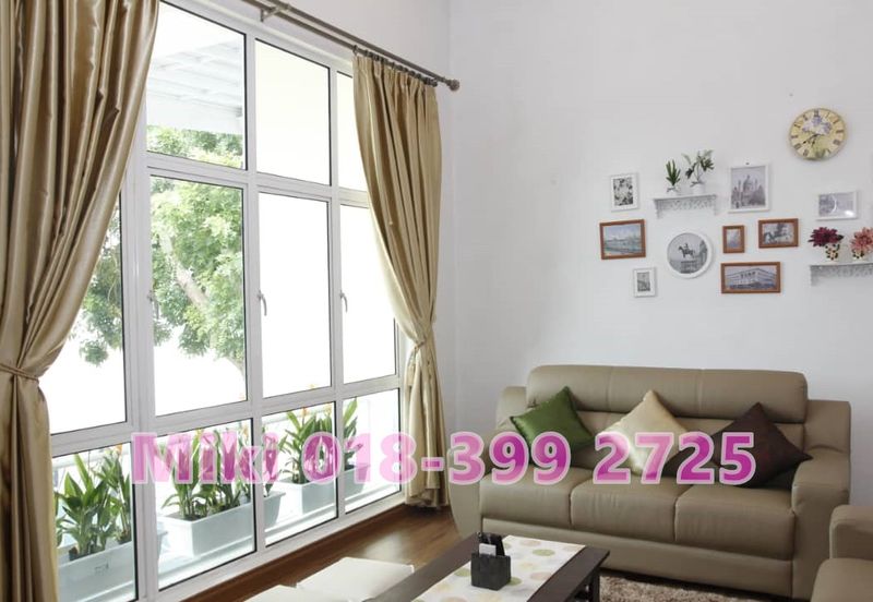 For Sale 3-Storey Terraced House Facing Seaview at Shamrock Beach Villas in Batu Ferringhi.