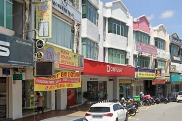 Pusat Perniagaan Maju Jaya