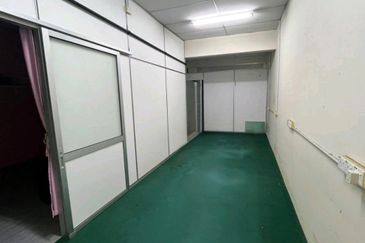 Pusat Perniagaan Maju Jaya