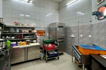 Pusat Perniagaan Maju Jaya