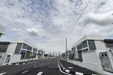 Brand new 1.5 storey factory at Taman Industri Waja, Taman Waja, Kulim Hi-Tech for rent