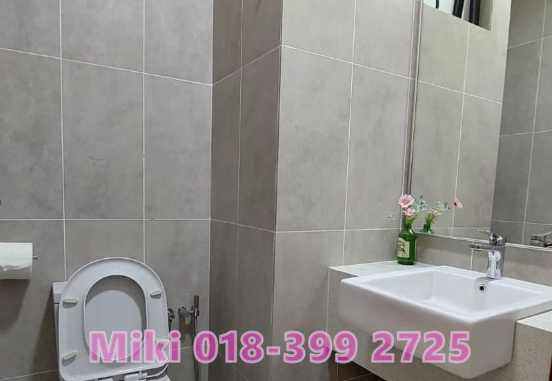 Queens Residences @ Queens Waterfront