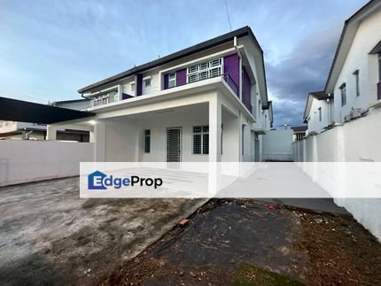 Freehold double storey cluster house guarded at pulai mutiara skudai, Johor, 