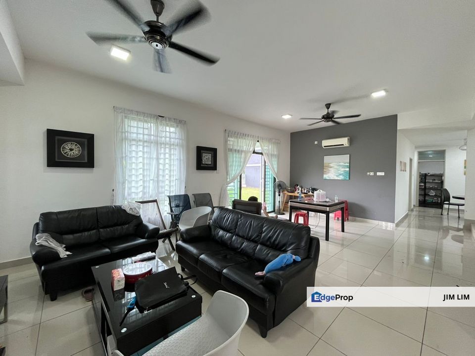 Bandar Putra Kulai Clover Type Double Storey SemiD House For Sale for