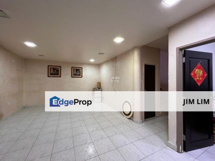 Renovated Taman Bukit Jaya 2.5 Storey Terrace, Johor, Ulu Tiram