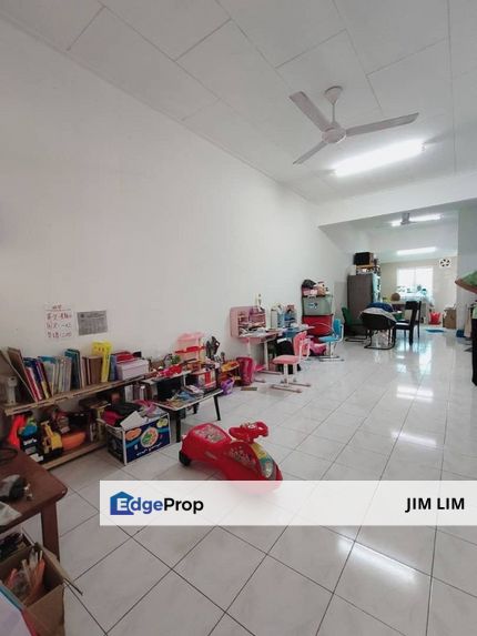 Taman Daya Jalan Rumbia Single Storey House Fully Extended Good Condition, Johor, Johor Bahru