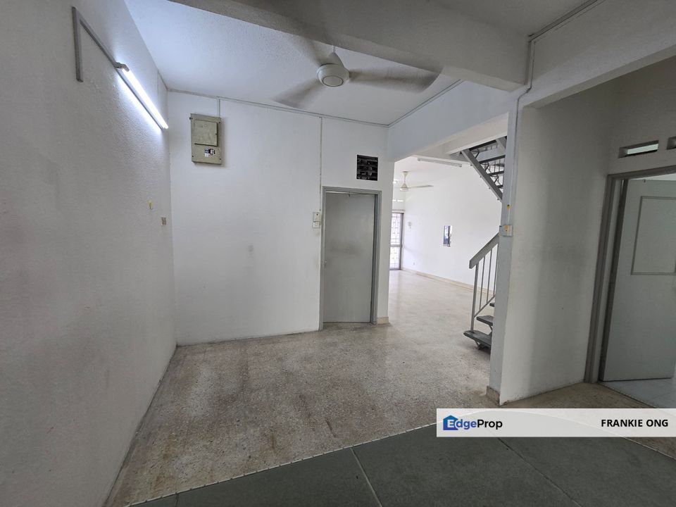 Super Cheap Limited Flat Land House Ready For Sale, Kuala Lumpur, Cheras