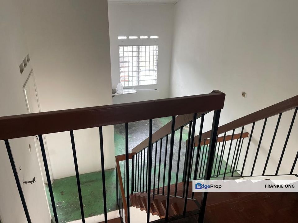 Super Cheap Double Storey House Nearby Mrt, Kuala Lumpur, Cheras