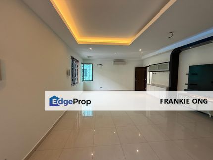 Super Cheap 3 Storey House Renovated Ready For Sale, Kuala Lumpur, Cheras