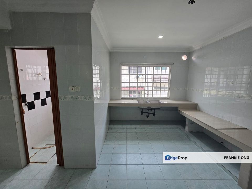 Super Cheap Double Storey Good Condition Ready For Rent, Kuala Lumpur, Cheras