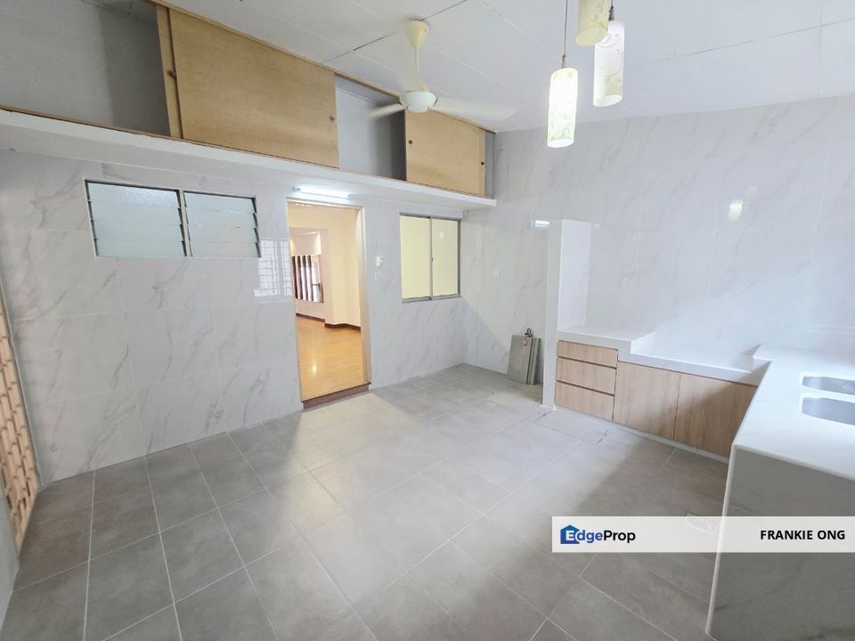 Super Cheap Double Storey Walking Distance Mrt Ready For Rent, Kuala Lumpur, Cheras