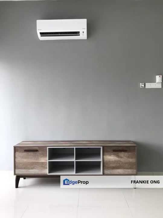 Super Cheap Nice View Good Condition Unit Ready For Sale, Selangor, Seri Kembangan