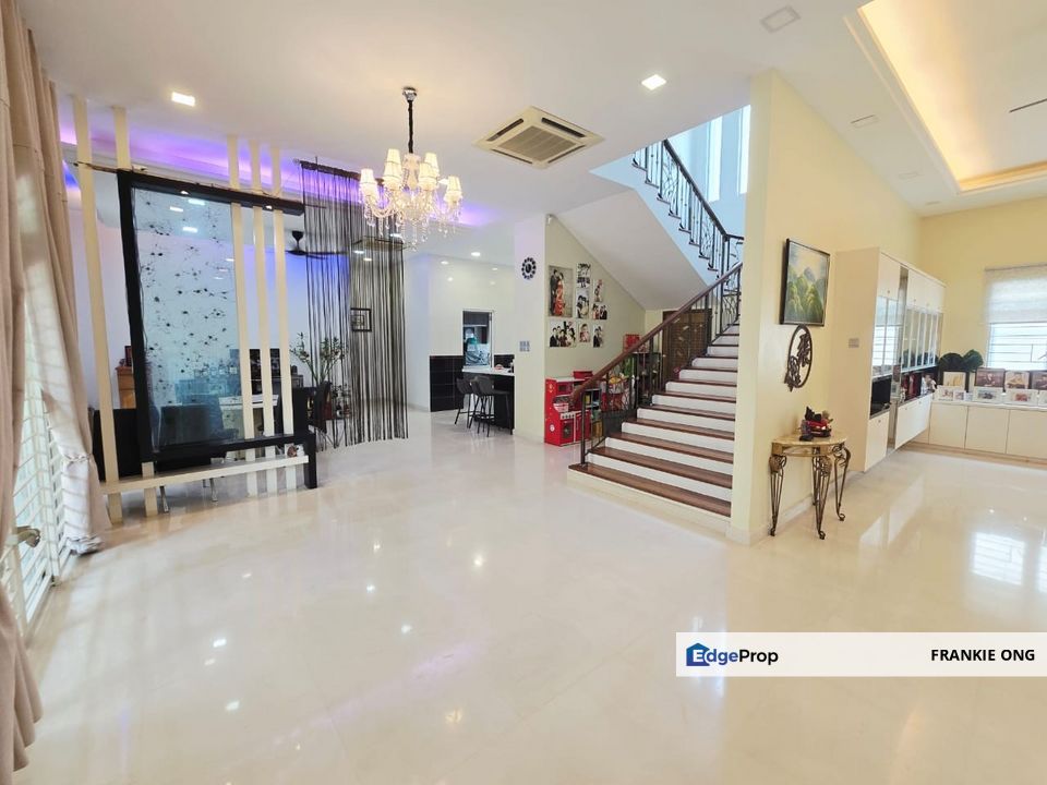 Super Cheap 3 Storey Bungalow House Good Condition Ready For Sale, Selangor, Cheras